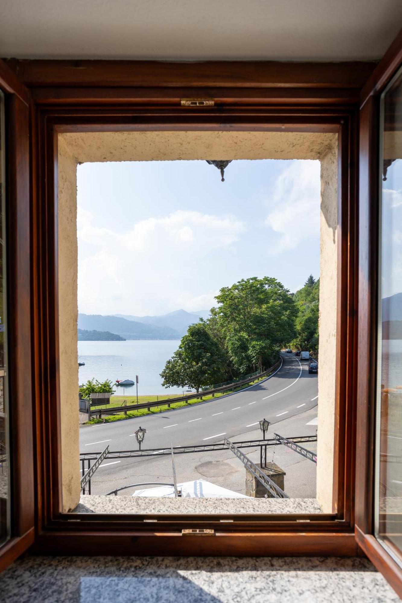 Hotel Fontaine Bleue Orta San Giulio Exterior photo